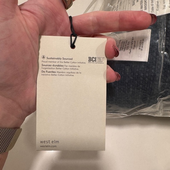 NWT West Elm Outdoor Tufted Circle Pillow 20x20, Midnight - Picture 8 of 8